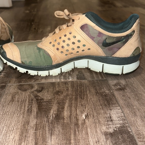 Camo colored Nike Free sneakers - Picture 5 of 5